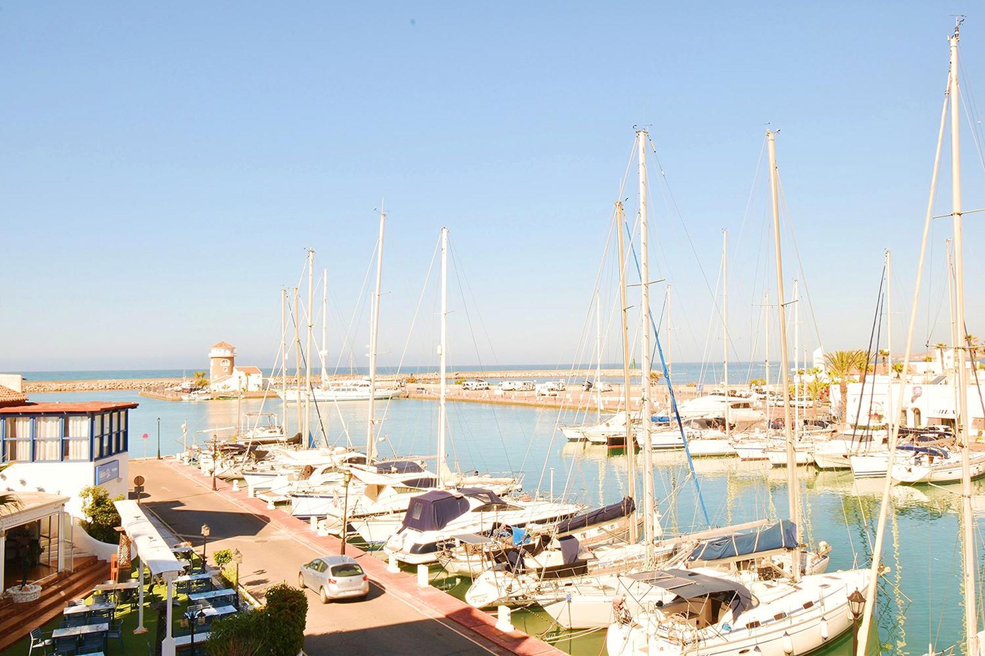 Expoholidays - Galeon Puerto Deportivo ألميريمار المظهر الخارجي الصورة