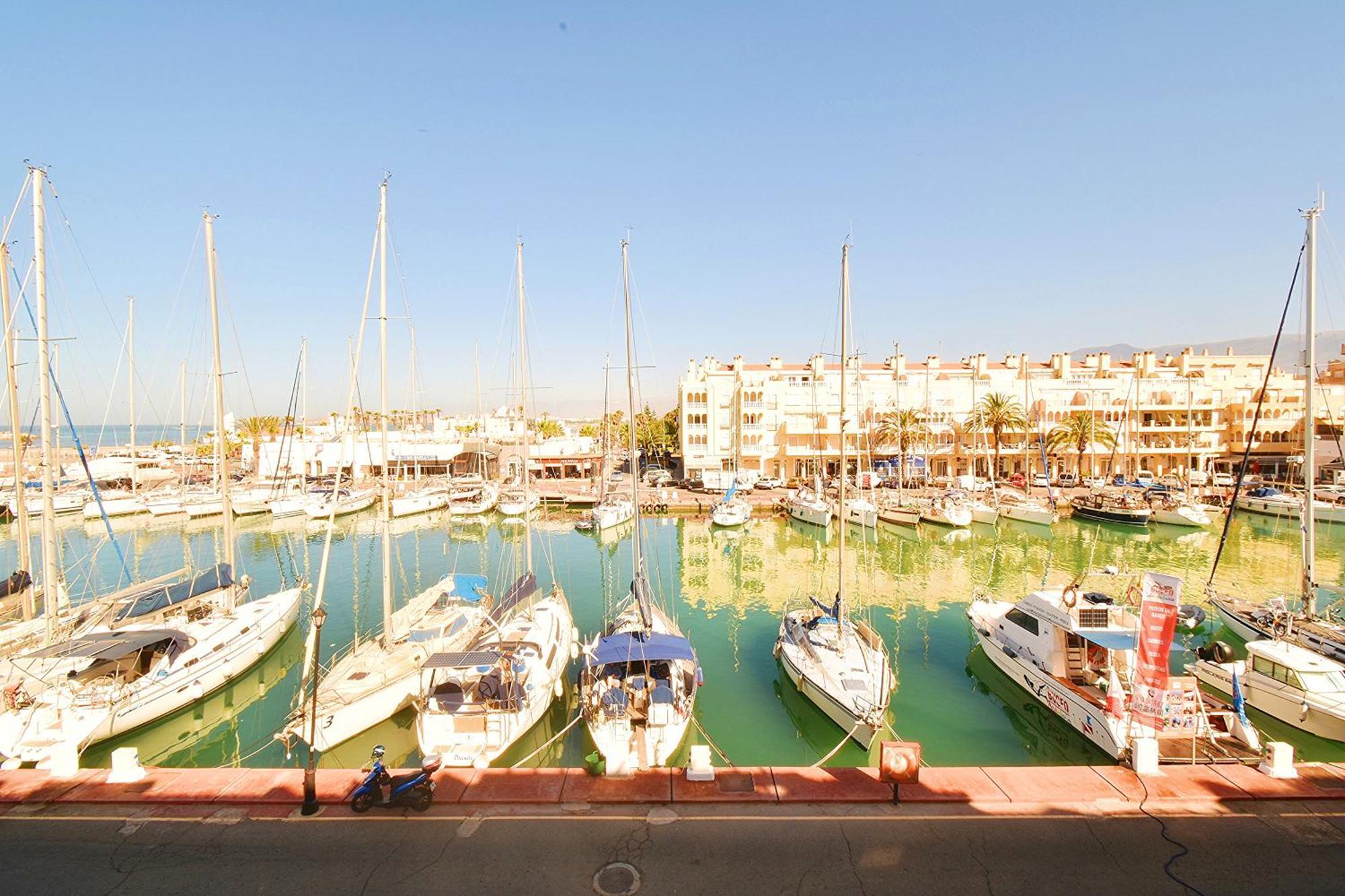 Expoholidays - Galeon Puerto Deportivo ألميريمار المظهر الخارجي الصورة